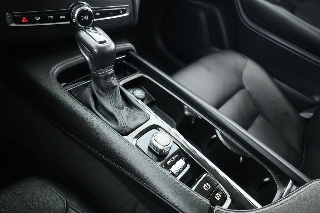 used 2020 Volvo XC90 car, priced at $26,495