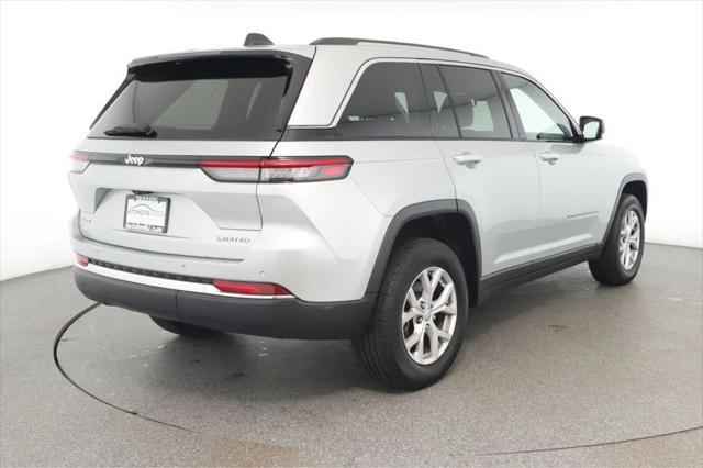 used 2022 Jeep Grand Cherokee car, priced at $31,495