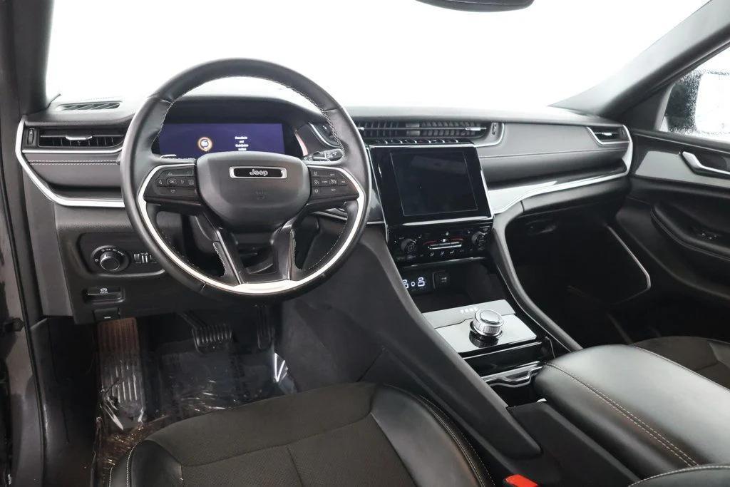 used 2022 Jeep Grand Cherokee car, priced at $30,495
