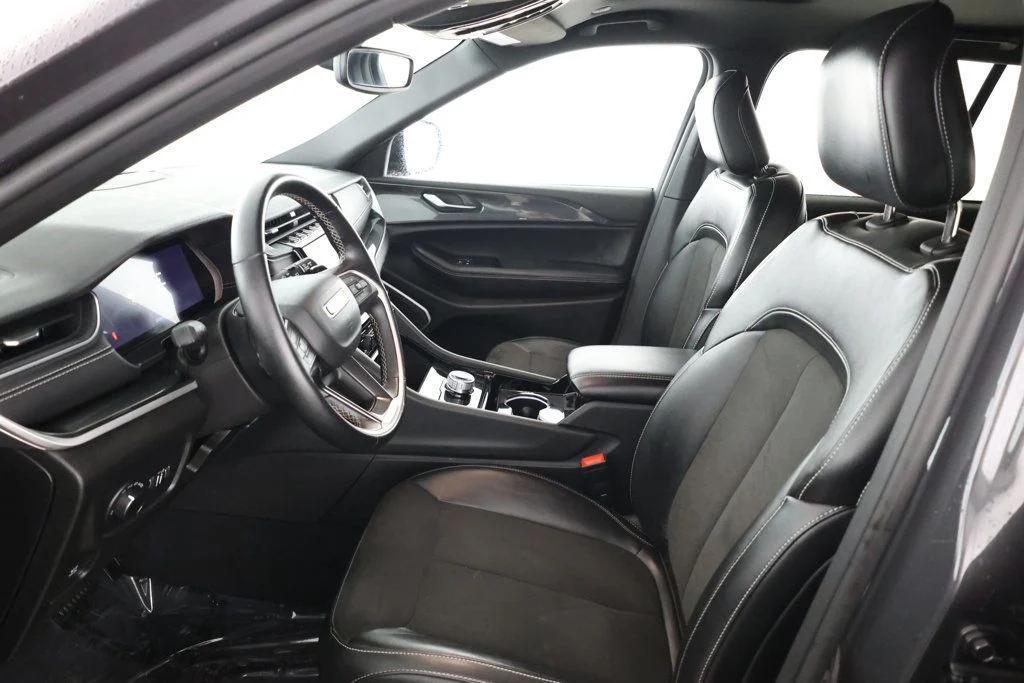 used 2022 Jeep Grand Cherokee car, priced at $30,495