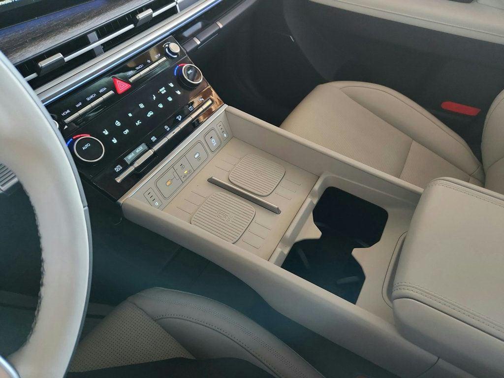 used 2025 Hyundai Santa Fe car, priced at $41,295