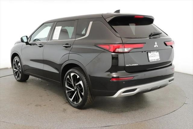 used 2022 Mitsubishi Outlander car, priced at $15,195