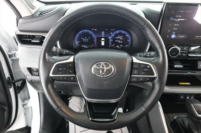 used 2023 Toyota Highlander car, priced at $39,495