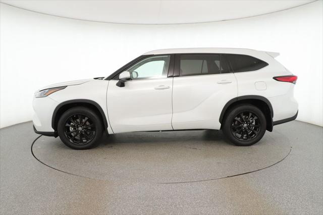 used 2023 Toyota Highlander car, priced at $39,495