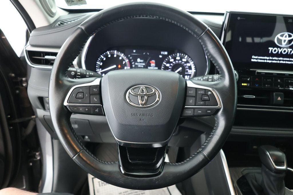 used 2021 Toyota Highlander car, priced at $32,795