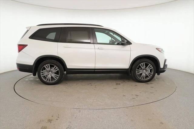 used 2022 Honda Pilot car, priced at $27,995