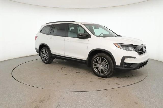 used 2022 Honda Pilot car, priced at $27,995