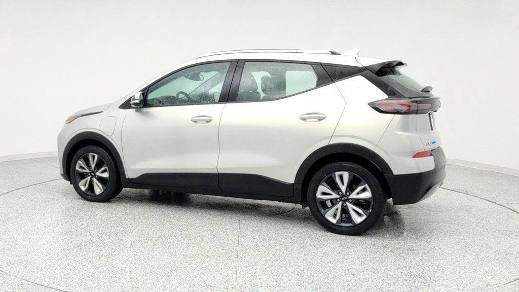 used 2022 Chevrolet Bolt EUV car, priced at $15,495