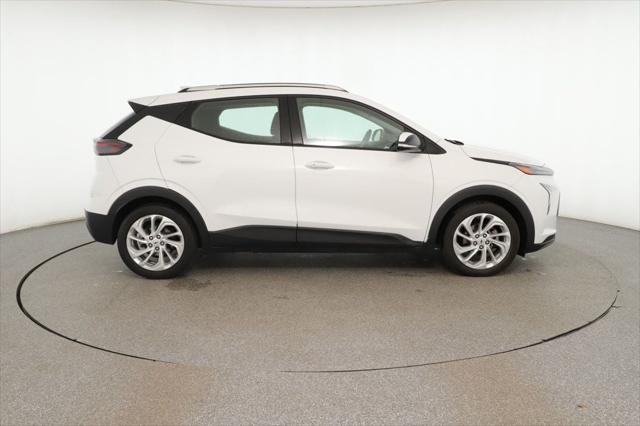 used 2022 Chevrolet Bolt EUV car, priced at $16,995