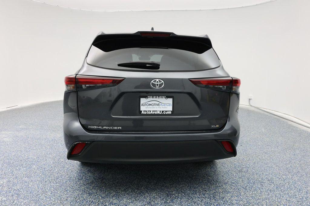 used 2024 Toyota Highlander car, priced at $34,995