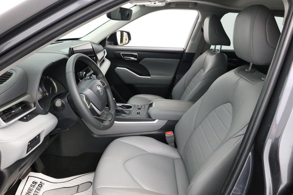 used 2024 Toyota Highlander car, priced at $34,995