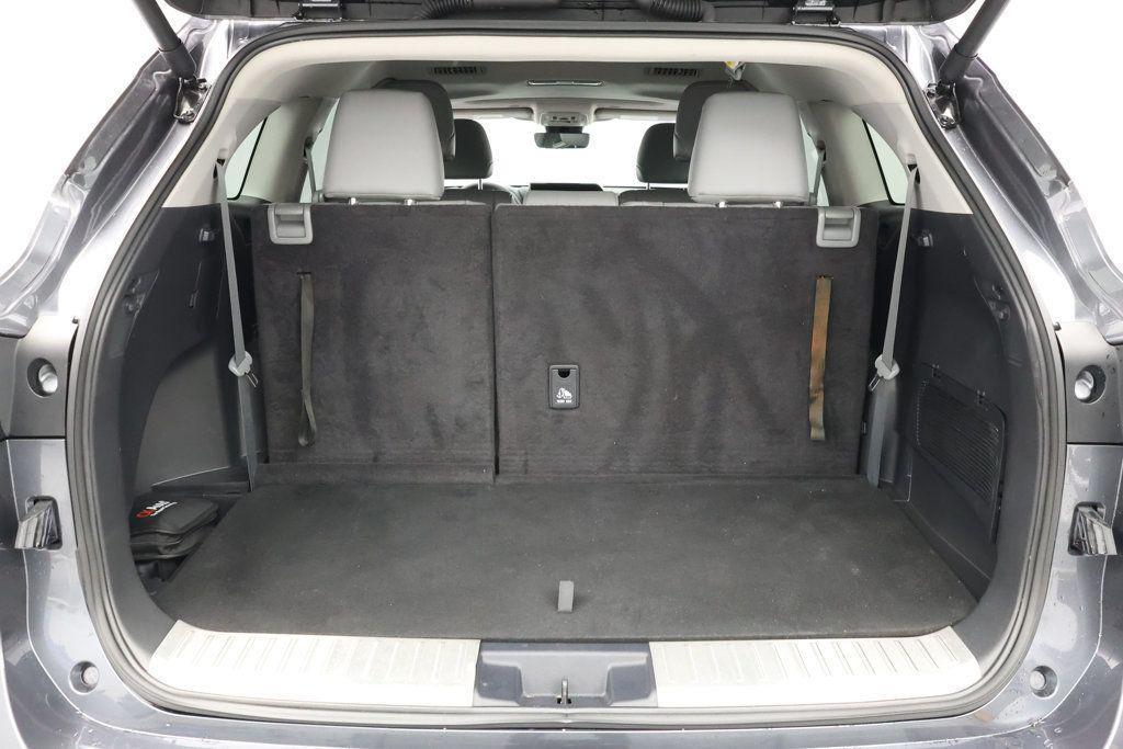 used 2024 Toyota Highlander car, priced at $34,995