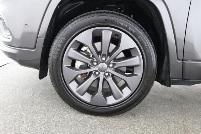 used 2021 Jeep Cherokee car, priced at $21,995