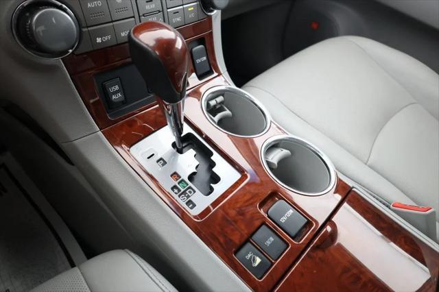 used 2013 Toyota Highlander car, priced at $14,795