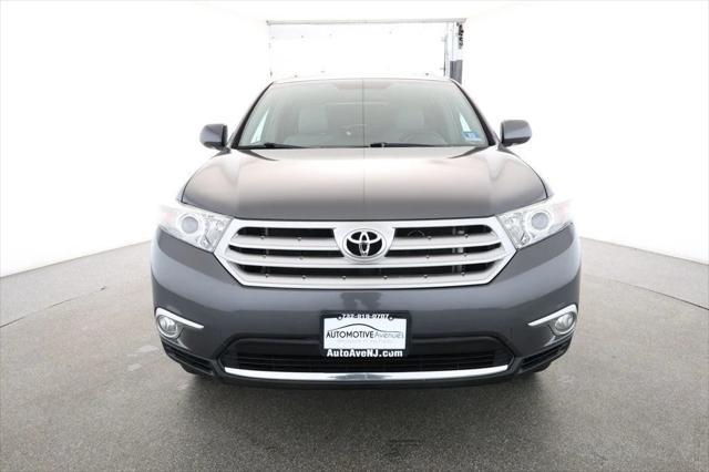 used 2013 Toyota Highlander car, priced at $14,795