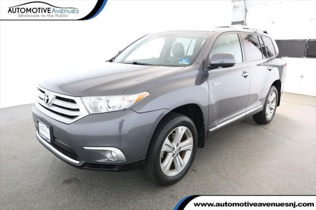 used 2013 Toyota Highlander car, priced at $14,795