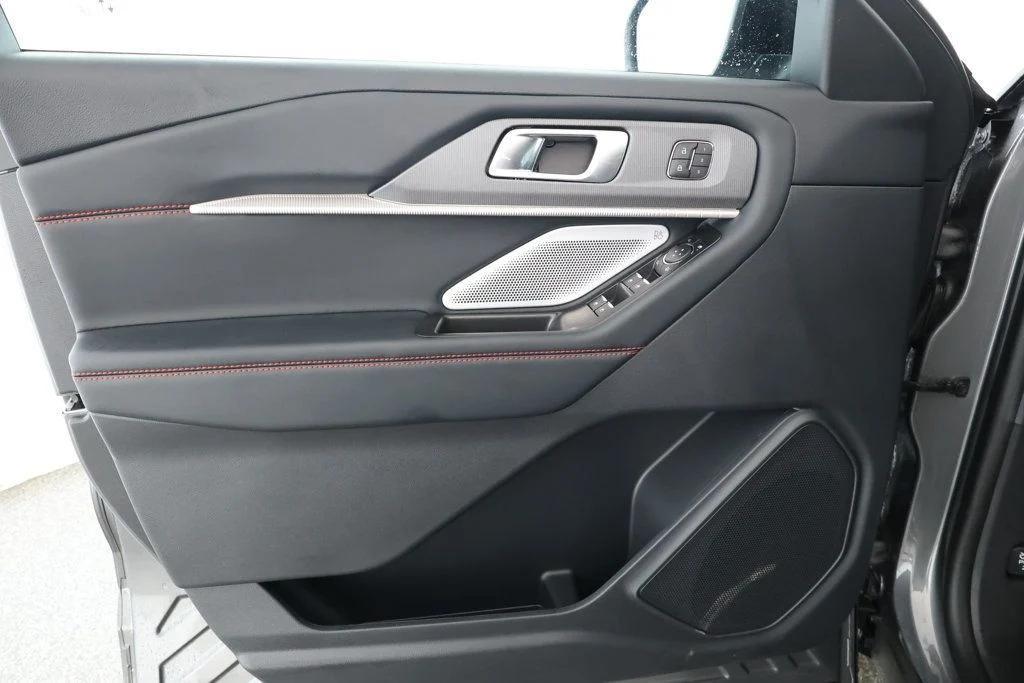 used 2025 Ford Explorer car, priced at $52,995