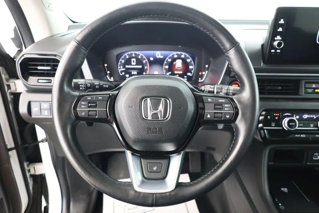 used 2023 Honda Pilot car, priced at $39,295