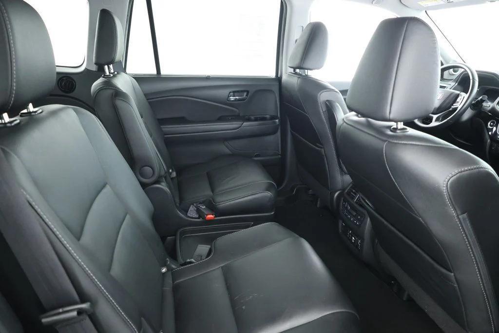 used 2022 Honda Pilot car, priced at $31,995