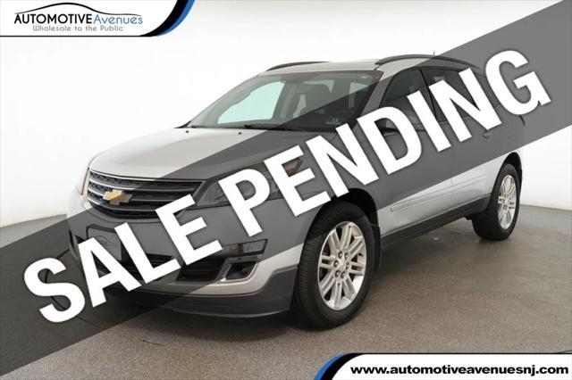 used 2015 Chevrolet Traverse car, priced at $11,495