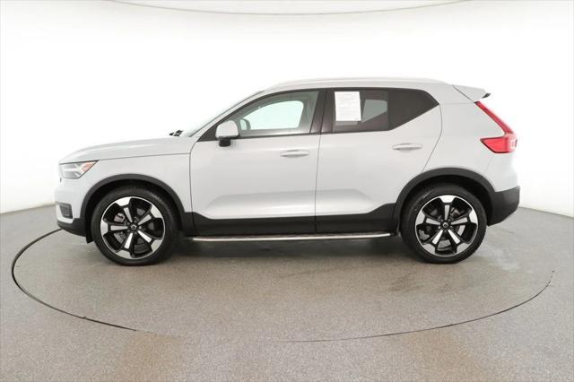 used 2022 Volvo XC40 car, priced at $27,495