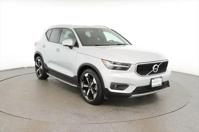 used 2022 Volvo XC40 car, priced at $27,495