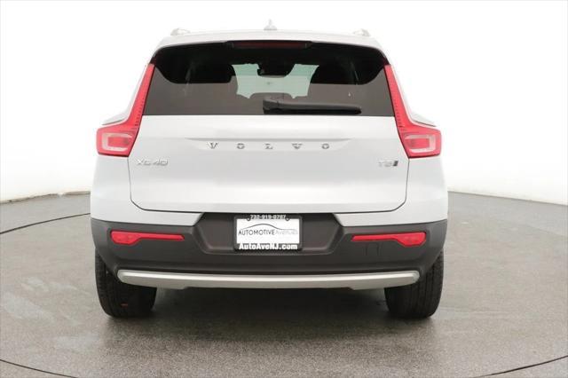 used 2022 Volvo XC40 car, priced at $27,495