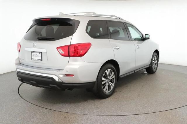 used 2020 Nissan Pathfinder car, priced at $17,495