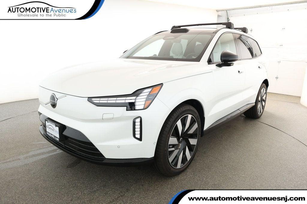 used 2025 Volvo EX90 car, priced at $59,995