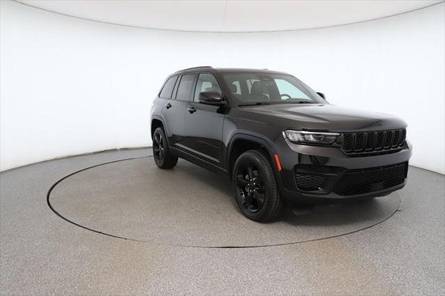 used 2023 Jeep Grand Cherokee car, priced at $31,995