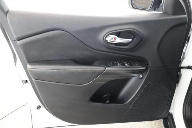 used 2015 Jeep Cherokee car, priced at $8,495