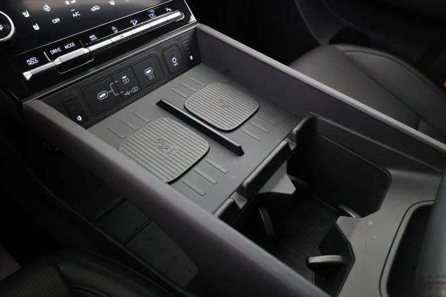 used 2024 Hyundai Santa Fe car, priced at $34,995