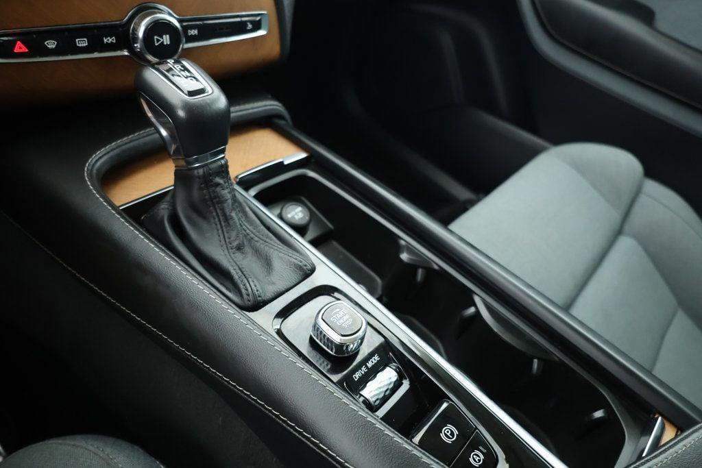 used 2020 Volvo XC90 car, priced at $27,495