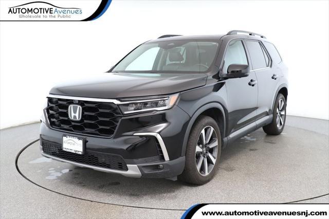 used 2023 Honda Pilot car, priced at $42,995