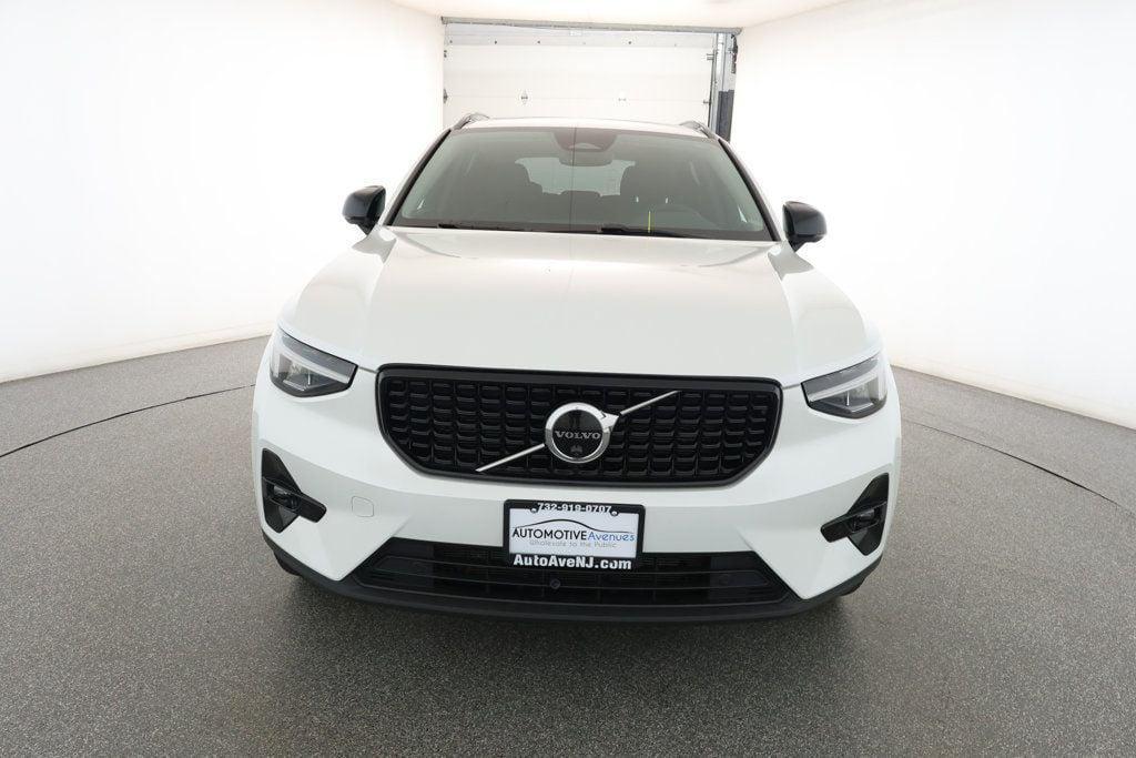 used 2023 Volvo XC40 car, priced at $25,995