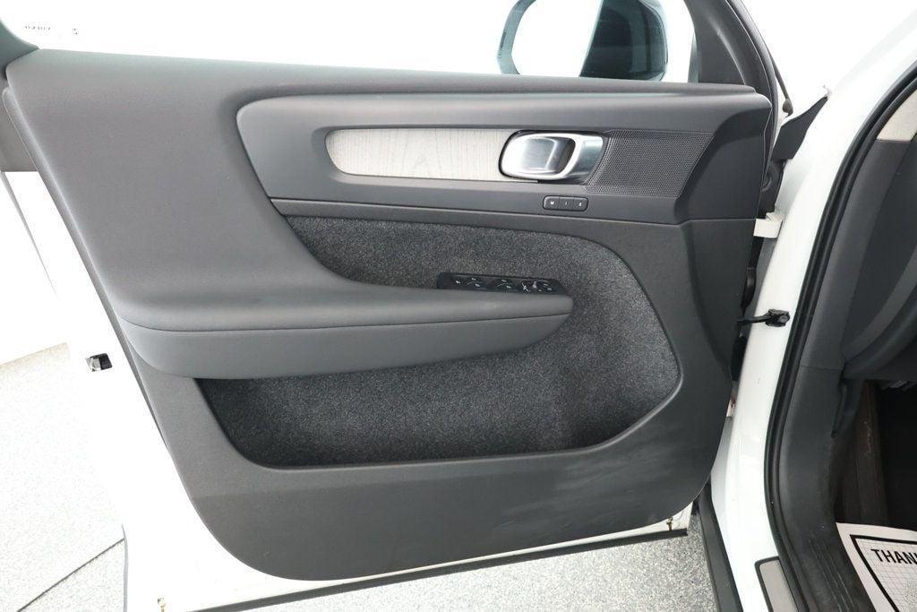 used 2023 Volvo XC40 car, priced at $25,995