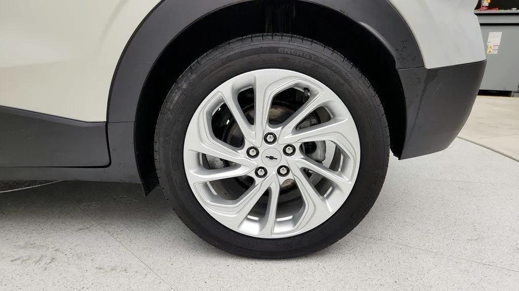 used 2023 Chevrolet Bolt EUV car, priced at $17,795