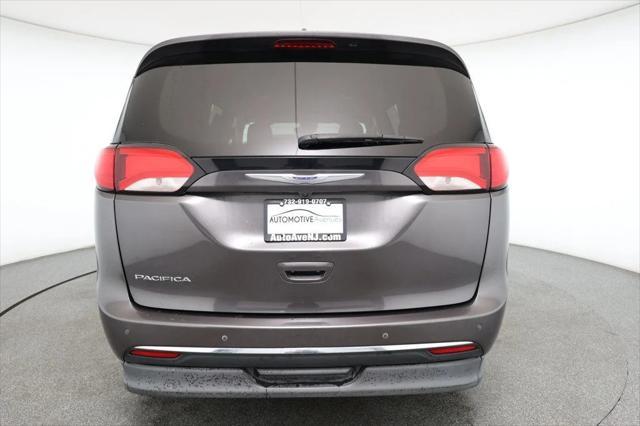 used 2020 Chrysler Pacifica car, priced at $33,495