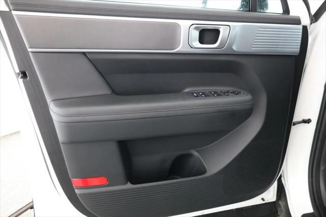 used 2024 Hyundai Santa Fe car, priced at $30,995