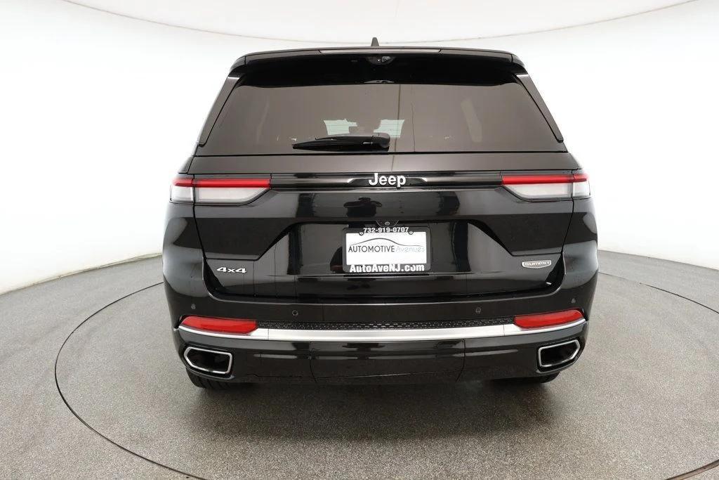used 2023 Jeep Grand Cherokee car, priced at $42,995