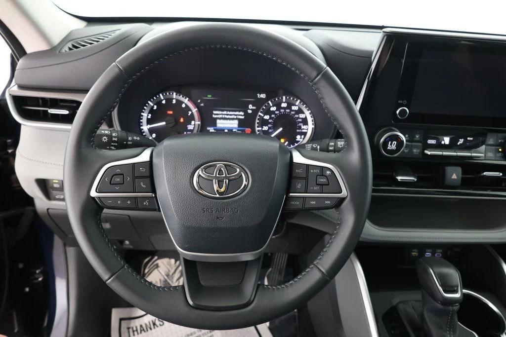 used 2024 Toyota Highlander car, priced at $35,495