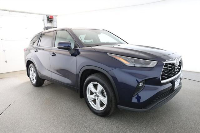 used 2024 Toyota Highlander car, priced at $35,495