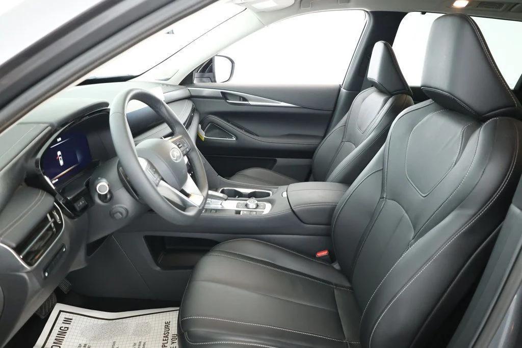 used 2025 INFINITI QX60 car, priced at $45,495