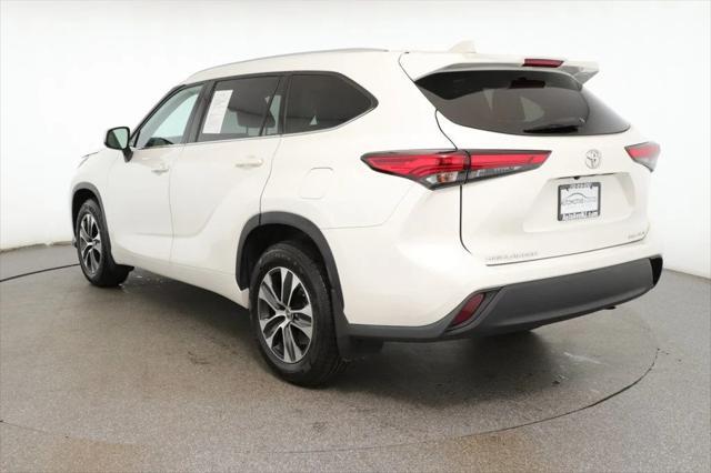 used 2021 Toyota Highlander car, priced at $29,495