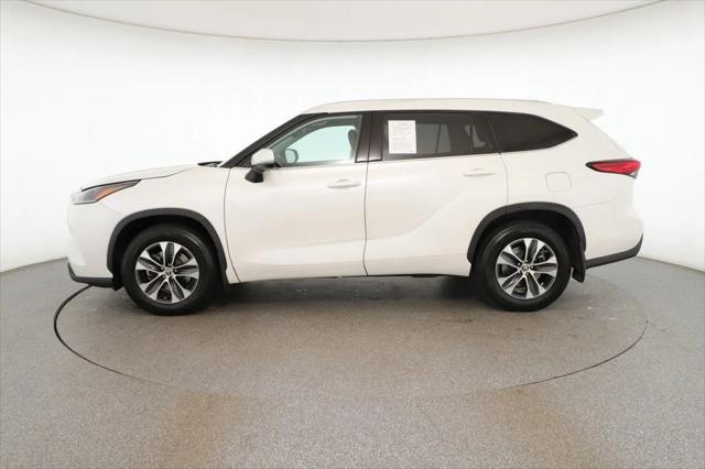 used 2021 Toyota Highlander car, priced at $30,295