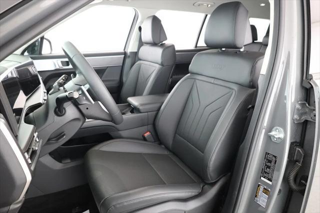used 2024 Hyundai Santa Fe car, priced at $32,495