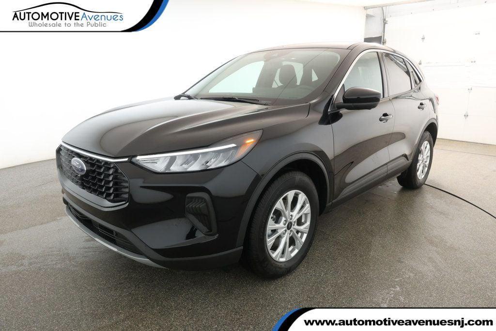 used 2023 Ford Escape car, priced at $22,995