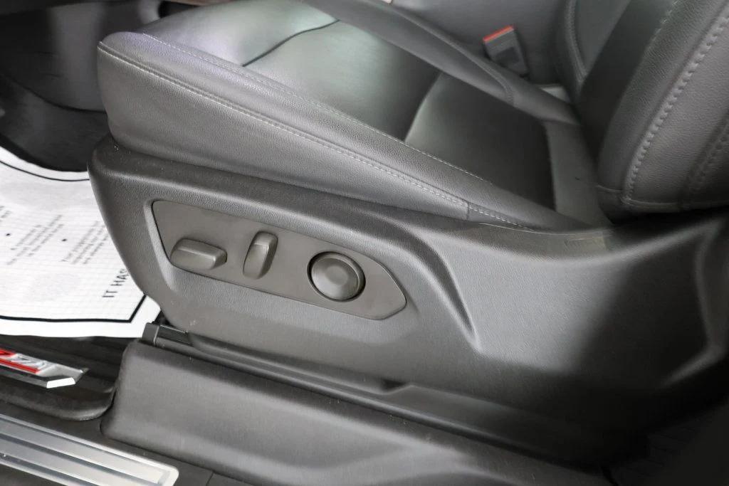 used 2022 Chevrolet Silverado 1500 car, priced at $49,995