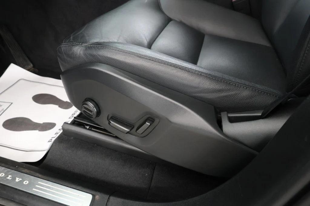 used 2024 Volvo XC90 car, priced at $39,295