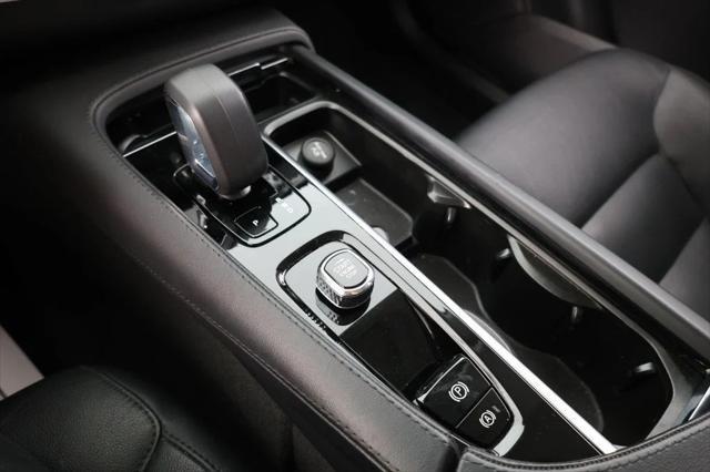 used 2024 Volvo XC90 car, priced at $40,995